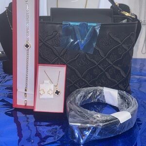 5Pc Valerie Handbag set